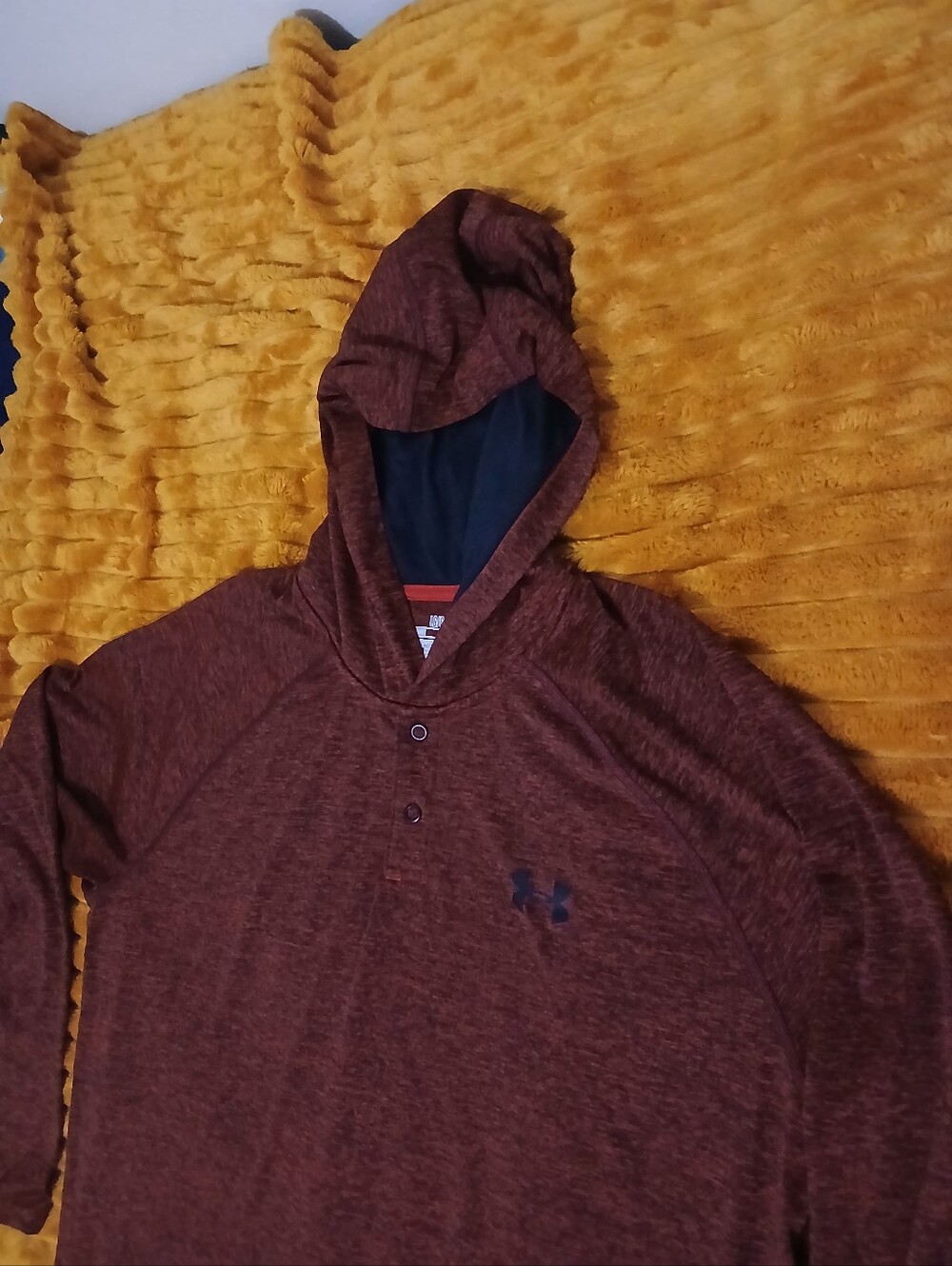 Maroon Under Armour HeatGear Long Sleeve Hoodie Men’s LG Lightweight Performance